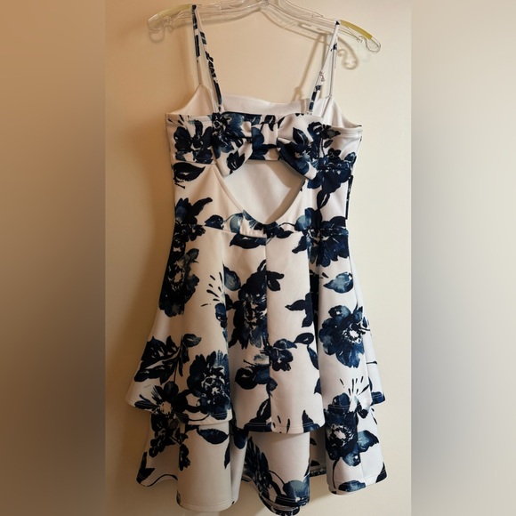 Altar’d State White Floral Dress - Picture 2 of 2